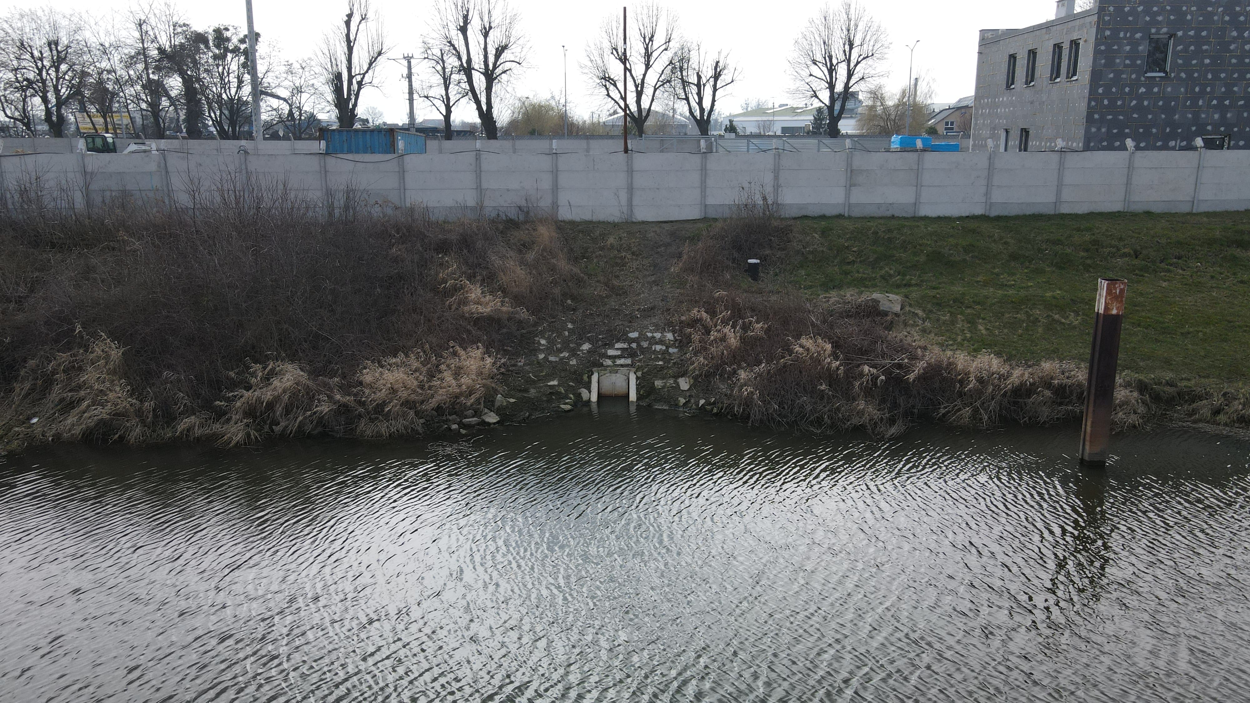 Oława barrage and lock system from above